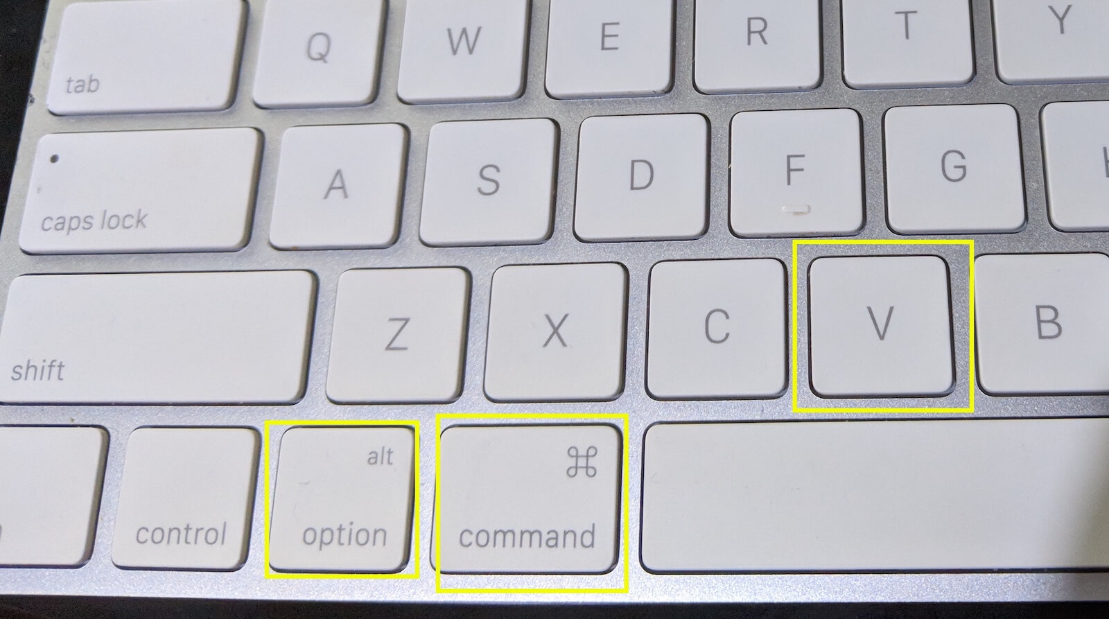 mac keyboard shortcut for paste